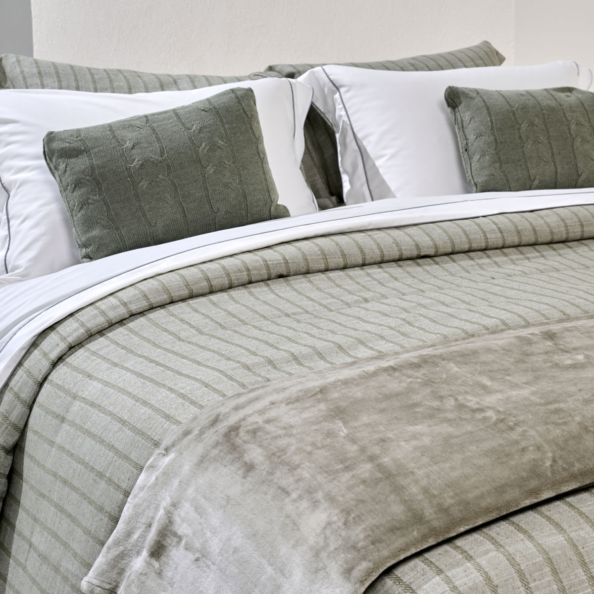 01 04 0082 Cobertor Supreme Cinza 001